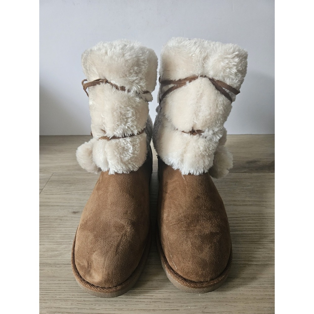 Makalu Faux Fur Pom Pom Winter Boots Brown Suede Womens Size 8 Silas